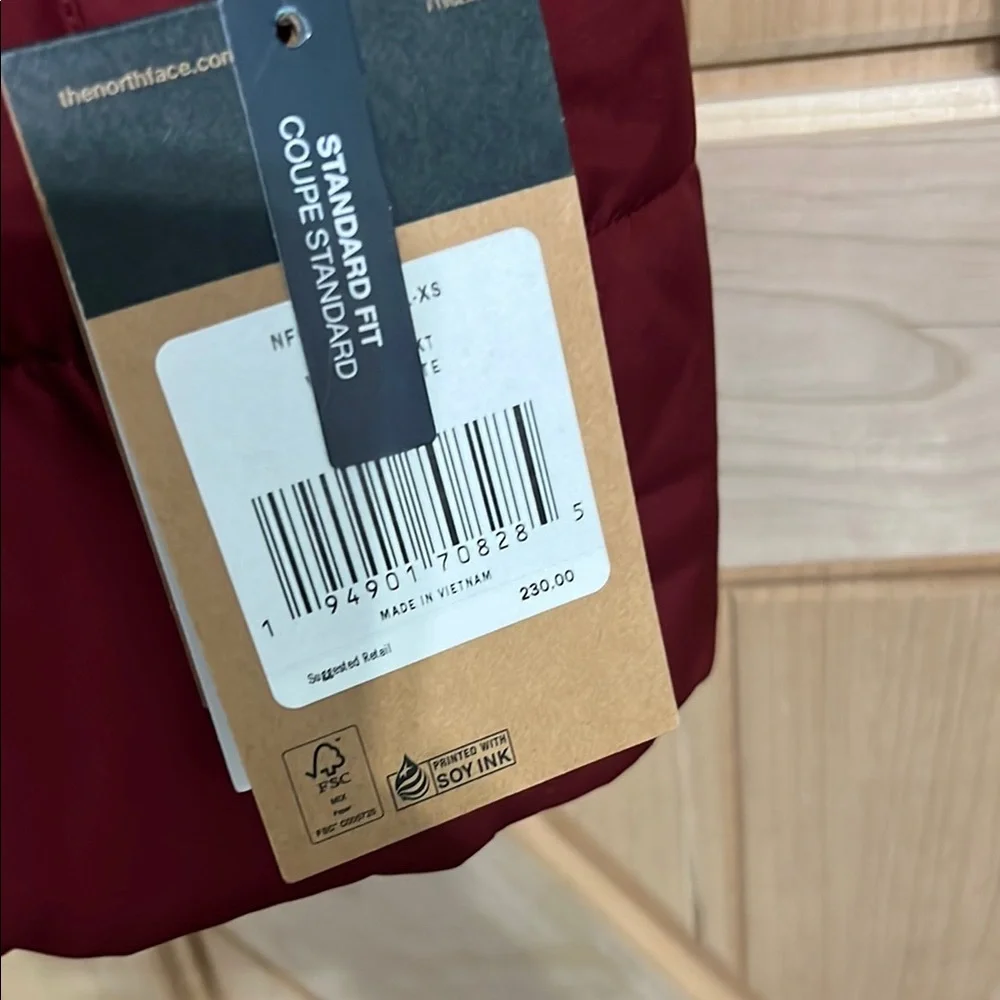 The North Face Burgundy Puffer Jacket - Picture 9 of 16